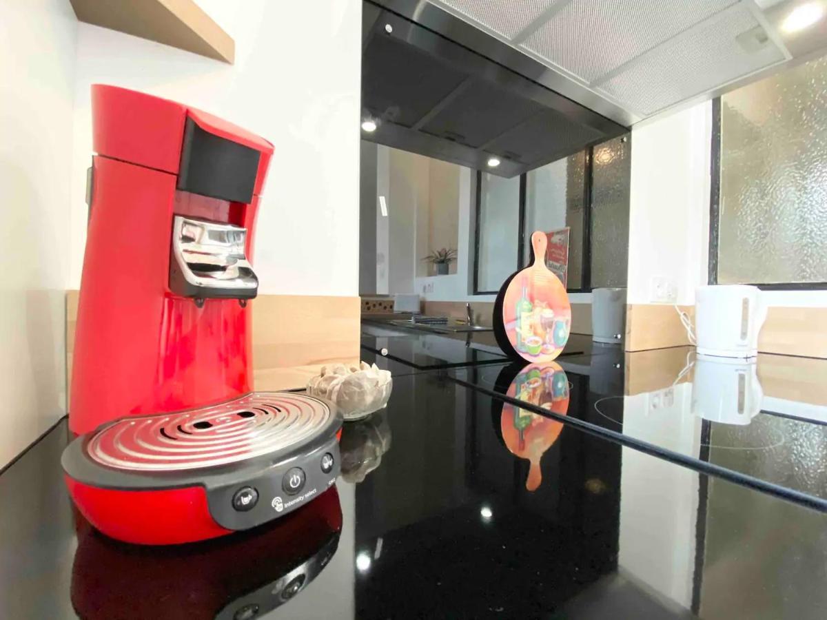 Le Deco - Confort - Wifi - Luminosite - Entre Gare Et Centre Apartment